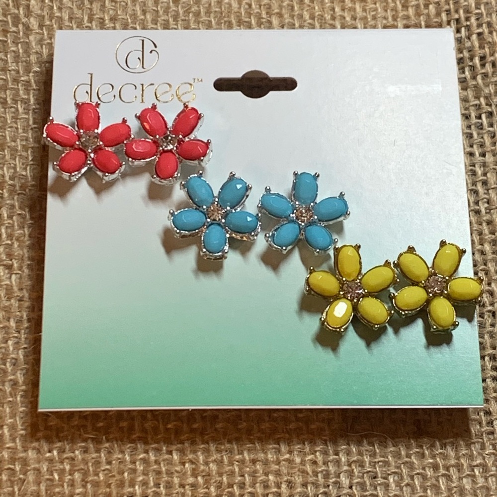 ✨NEW✨ 3 pairs of Decree Earrings